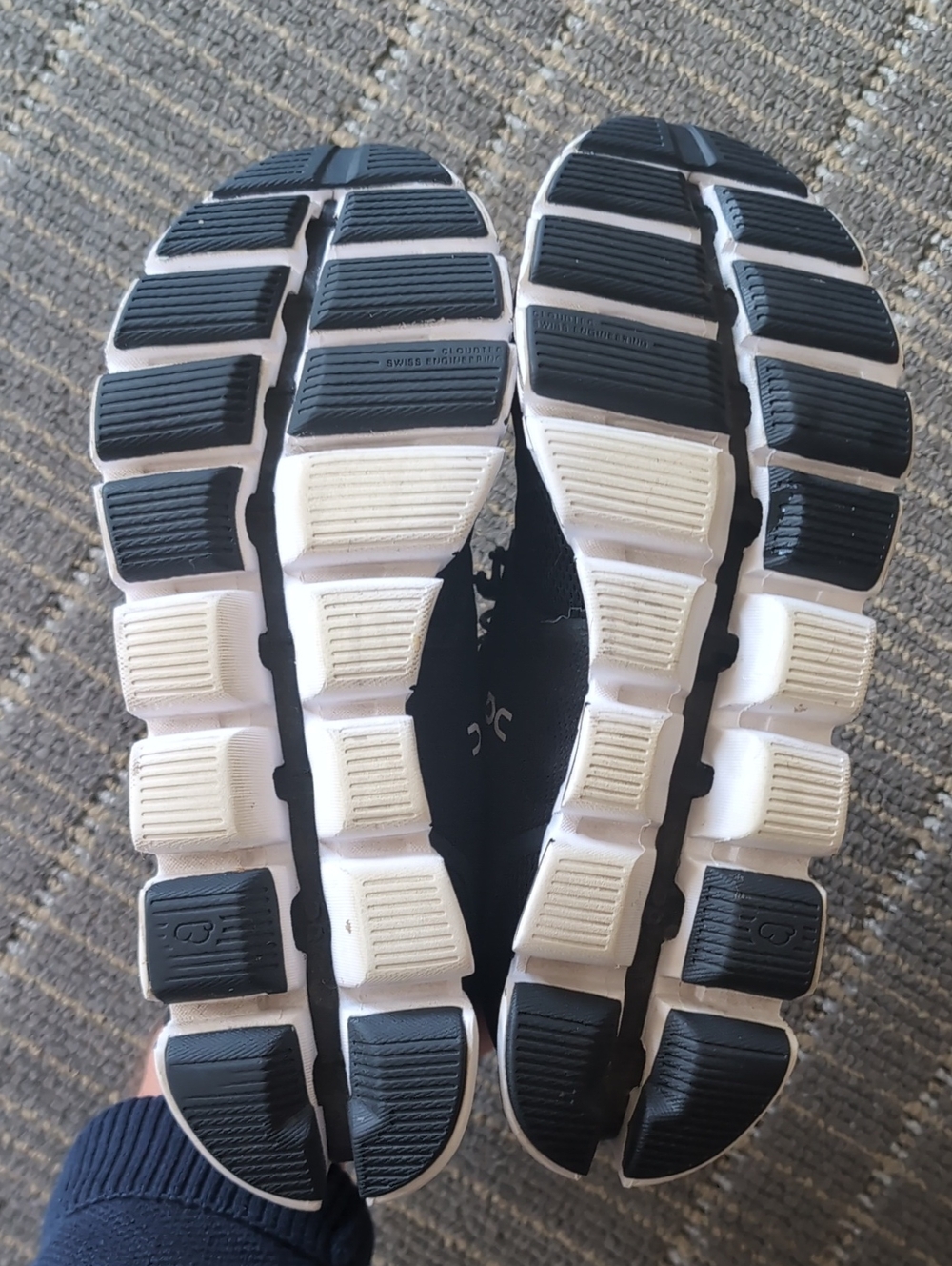 On Running Women’s Cloud Running Shoes US W9 - Picture 5 of 7
